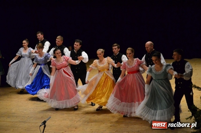 Zdjęcie w galerii na portalu naszraciborz.pl: Tańczą od dwudziestu lat! Zesp&oacute;ł Łężczok z Nędzy świętuje jubileusz wiadomości z regionu
