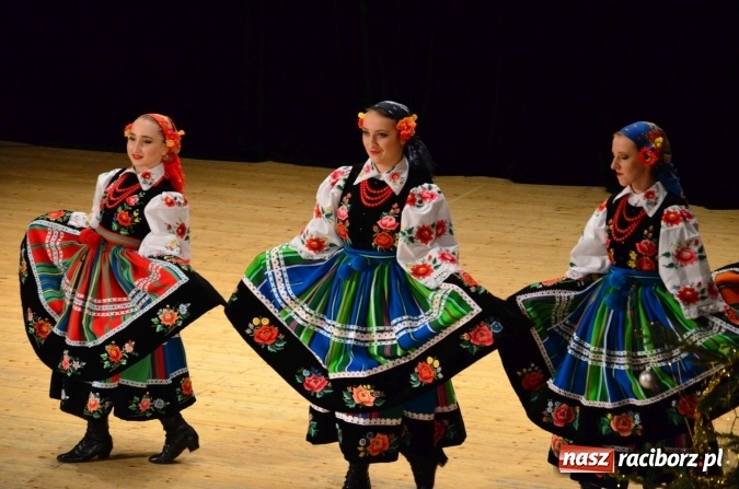 Zdjęcie w galerii na portalu naszraciborz.pl: Tańczą od dwudziestu lat! Zesp&oacute;ł Łężczok z Nędzy świętuje jubileusz wiadomości z regionu