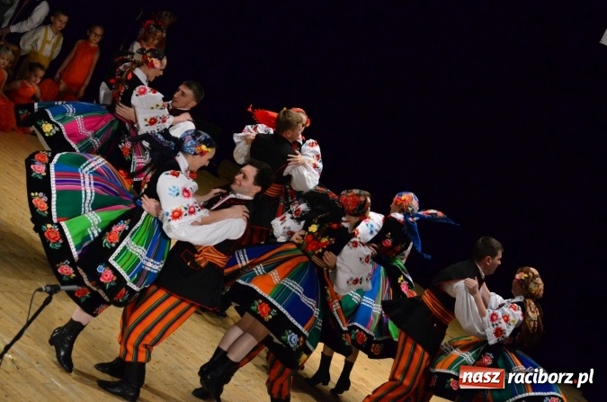 Zdjęcie w galerii na portalu naszraciborz.pl: Tańczą od dwudziestu lat! Zesp&oacute;ł Łężczok z Nędzy świętuje jubileusz wiadomości z regionu