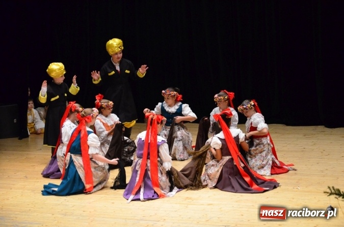 Zdjęcie w galerii na portalu naszraciborz.pl: Tańczą od dwudziestu lat! Zesp&oacute;ł Łężczok z Nędzy świętuje jubileusz wiadomości z regionu