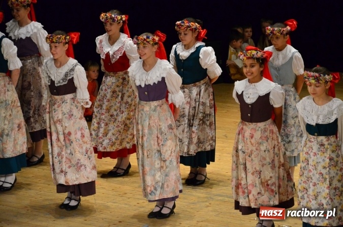 Zdjęcie w galerii na portalu naszraciborz.pl: Tańczą od dwudziestu lat! Zesp&oacute;ł Łężczok z Nędzy świętuje jubileusz wiadomości z regionu