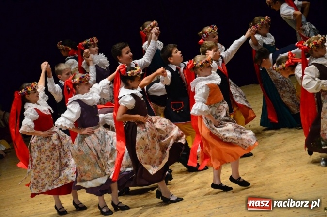 Zdjęcie w galerii na portalu naszraciborz.pl: Tańczą od dwudziestu lat! Zesp&oacute;ł Łężczok z Nędzy świętuje jubileusz wiadomości z regionu