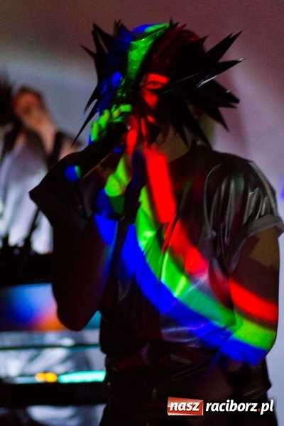 Zdjęcie w galerii na portalu naszraciborz.pl: Tajemnicza BOKKA zagrała na Przystanku Kulturalnym Koniec Świata wiadomości z regionu