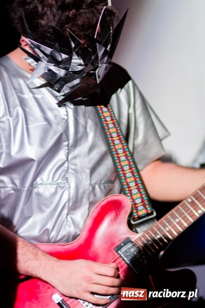 Zdjęcie w galerii na portalu naszraciborz.pl: Tajemnicza BOKKA zagrała na Przystanku Kulturalnym Koniec Świata wiadomości z regionu