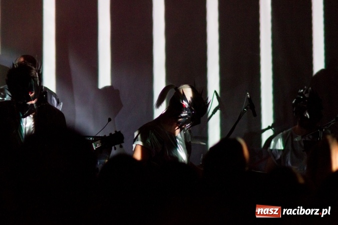 Zdjęcie w galerii na portalu naszraciborz.pl: Tajemnicza BOKKA zagrała na Przystanku Kulturalnym Koniec Świata wiadomości z regionu