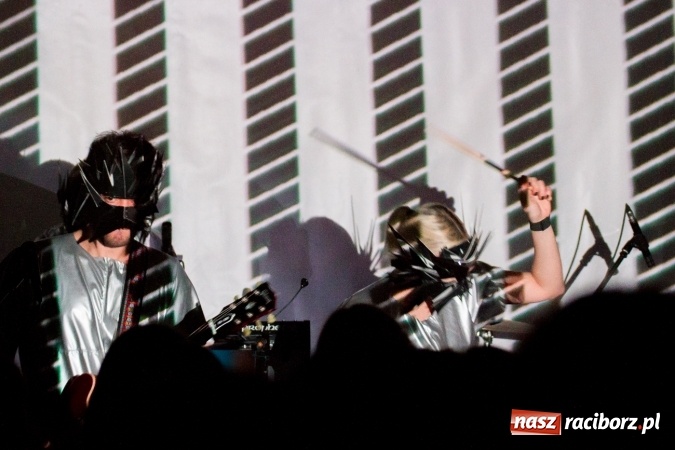 Zdjęcie w galerii na portalu naszraciborz.pl: Tajemnicza BOKKA zagrała na Przystanku Kulturalnym Koniec Świata wiadomości z regionu