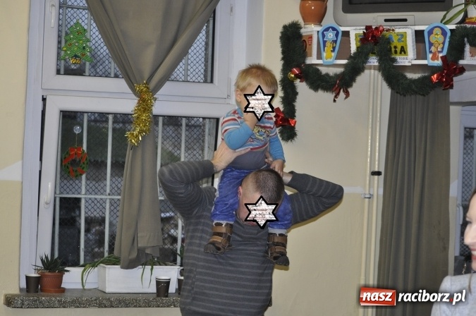 Zdjęcie w galerii na portalu naszraciborz.pl: Niech winy rodzic&oacute;w nie piętnują dzieci, czyli jak Mikołaj trafił za kratki wiadomości z regionu