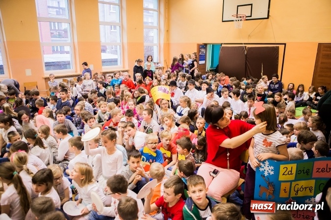 Zdjęcie w galerii na portalu naszraciborz.pl: Podsumowanie akcji G&oacute;ra Grosza 2016 w SP13 wiadomości z regionu