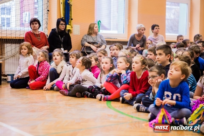 Zdjęcie w galerii na portalu naszraciborz.pl: Podsumowanie akcji G&oacute;ra Grosza 2016 w SP13 wiadomości z regionu