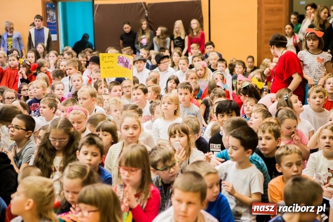 Zdjęcie w galerii na portalu naszraciborz.pl: Podsumowanie akcji G&oacute;ra Grosza 2016 w SP13 wiadomości z regionu