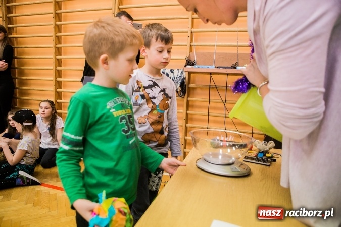 Zdjęcie w galerii na portalu naszraciborz.pl: Podsumowanie akcji G&oacute;ra Grosza 2016 w SP13 wiadomości z regionu