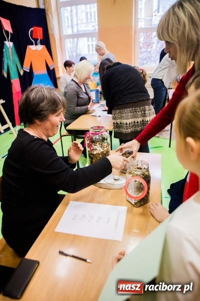 Zdjęcie w galerii na portalu naszraciborz.pl: Podsumowanie akcji G&oacute;ra Grosza 2016 w SP13 wiadomości z regionu