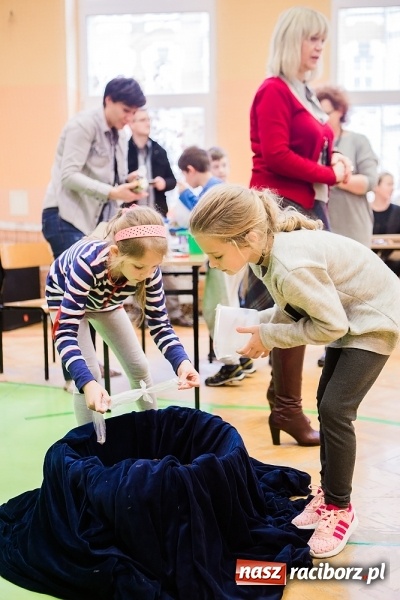 Zdjęcie w galerii na portalu naszraciborz.pl: Podsumowanie akcji G&oacute;ra Grosza 2016 w SP13 wiadomości z regionu
