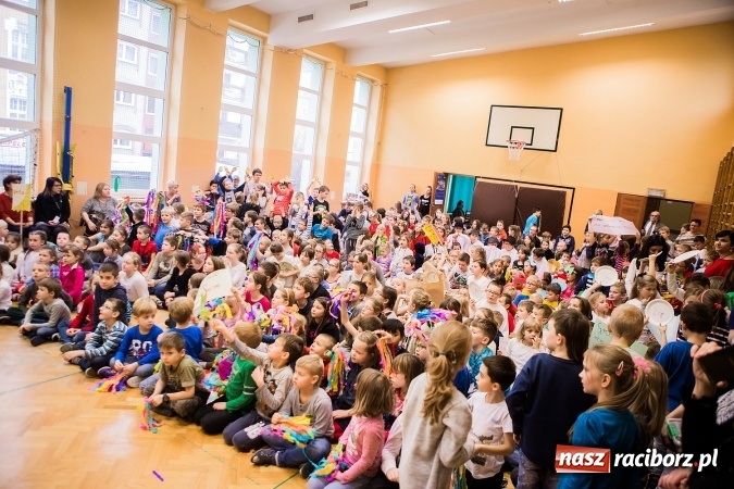 Zdjęcie w galerii na portalu naszraciborz.pl: Podsumowanie akcji G&oacute;ra Grosza 2016 w SP13 wiadomości z regionu