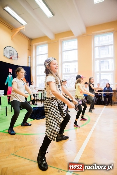 Zdjęcie w galerii na portalu naszraciborz.pl: Podsumowanie akcji G&oacute;ra Grosza 2016 w SP13 wiadomości z regionu