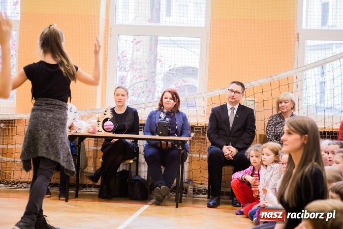 Zdjęcie w galerii na portalu naszraciborz.pl: Podsumowanie akcji G&oacute;ra Grosza 2016 w SP13 wiadomości z regionu