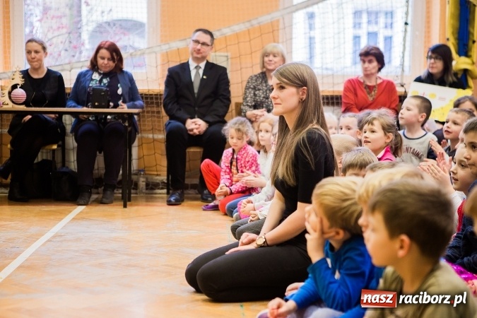 Zdjęcie w galerii na portalu naszraciborz.pl: Podsumowanie akcji G&oacute;ra Grosza 2016 w SP13 wiadomości z regionu