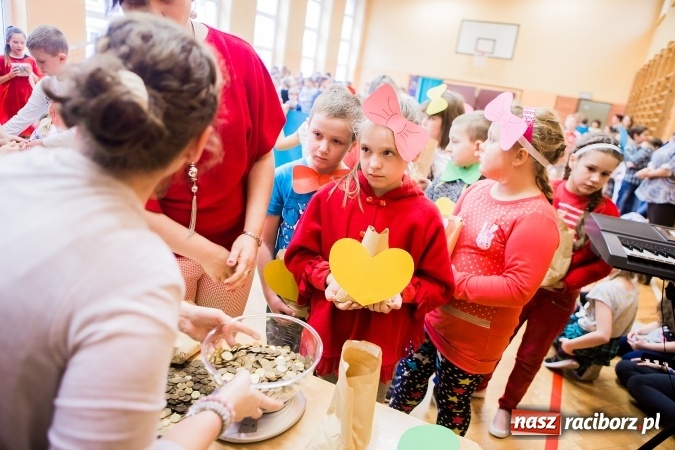 Zdjęcie w galerii na portalu naszraciborz.pl: Podsumowanie akcji G&oacute;ra Grosza 2016 w SP13 wiadomości z regionu