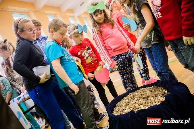 Zdjęcie w galerii na portalu naszraciborz.pl: Podsumowanie akcji G&oacute;ra Grosza 2016 w SP13 wiadomości z regionu