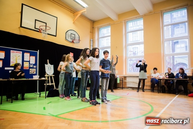 Zdjęcie w galerii na portalu naszraciborz.pl: Podsumowanie akcji G&oacute;ra Grosza 2016 w SP13 wiadomości z regionu