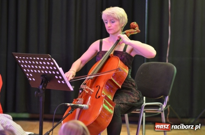 Zdjęcie w galerii na portalu naszraciborz.pl: Raciborskie maluchy znalazły się w świątecznej krainie dźwięku  wiadomości z regionu