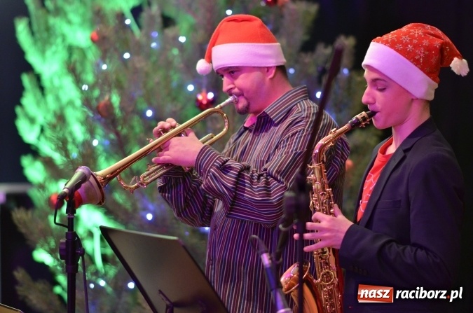 Zdjęcie w galerii na portalu naszraciborz.pl: Raciborskie maluchy znalazły się w świątecznej krainie dźwięku  wiadomości z regionu