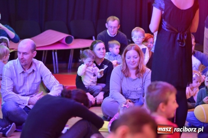 Zdjęcie w galerii na portalu naszraciborz.pl: Raciborskie maluchy znalazły się w świątecznej krainie dźwięku  wiadomości z regionu