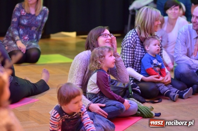 Zdjęcie w galerii na portalu naszraciborz.pl: Raciborskie maluchy znalazły się w świątecznej krainie dźwięku  wiadomości z regionu