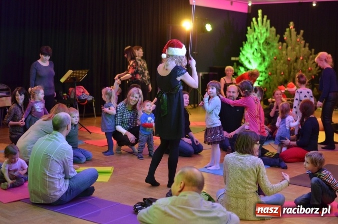 Zdjęcie w galerii na portalu naszraciborz.pl: Raciborskie maluchy znalazły się w świątecznej krainie dźwięku  wiadomości z regionu