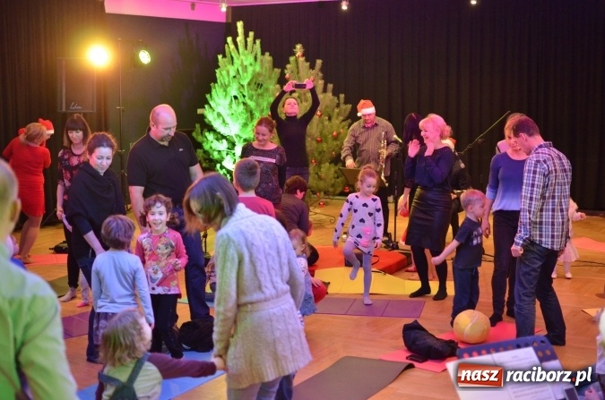 Zdjęcie w galerii na portalu naszraciborz.pl: Raciborskie maluchy znalazły się w świątecznej krainie dźwięku  wiadomości z regionu