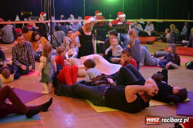 Zdjęcie w galerii na portalu naszraciborz.pl: Raciborskie maluchy znalazły się w świątecznej krainie dźwięku  wiadomości z regionu