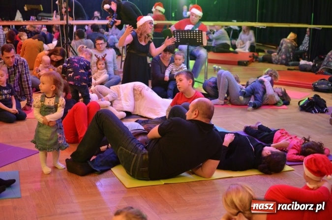 Zdjęcie w galerii na portalu naszraciborz.pl: Raciborskie maluchy znalazły się w świątecznej krainie dźwięku  wiadomości z regionu