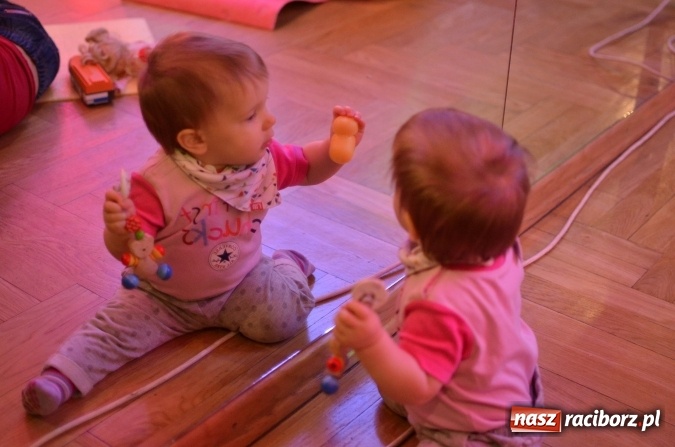 Zdjęcie w galerii na portalu naszraciborz.pl: Raciborskie maluchy znalazły się w świątecznej krainie dźwięku  wiadomości z regionu