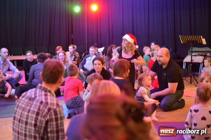 Zdjęcie w galerii na portalu naszraciborz.pl: Raciborskie maluchy znalazły się w świątecznej krainie dźwięku  wiadomości z regionu