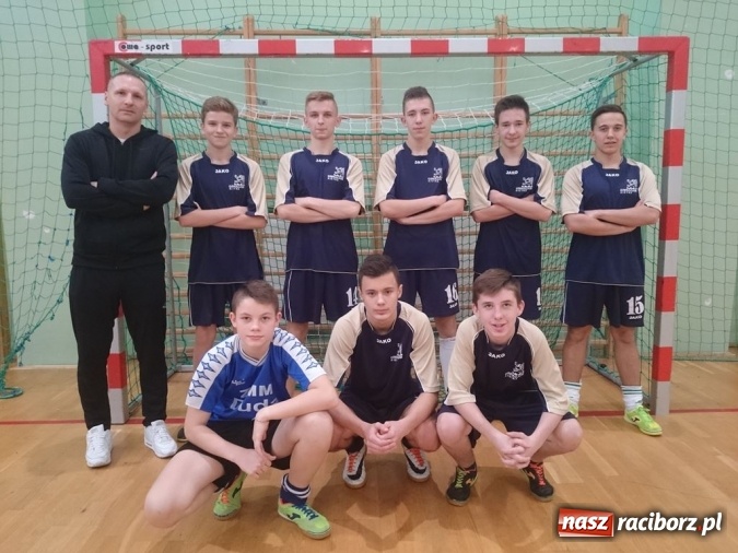 Zdjęcie w galerii na portalu naszraciborz.pl: Halowy Turniej Piłki Nożnej Szkół Gimnazjalnych  wiadomości z regionu