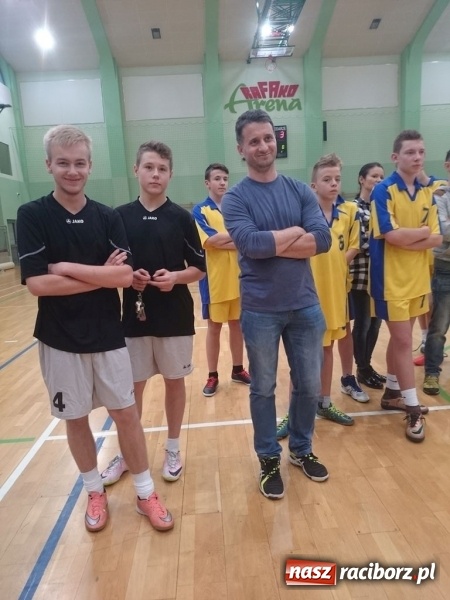 Zdjęcie w galerii na portalu naszraciborz.pl: Halowy Turniej Piłki Nożnej Szkół Gimnazjalnych  wiadomości z regionu