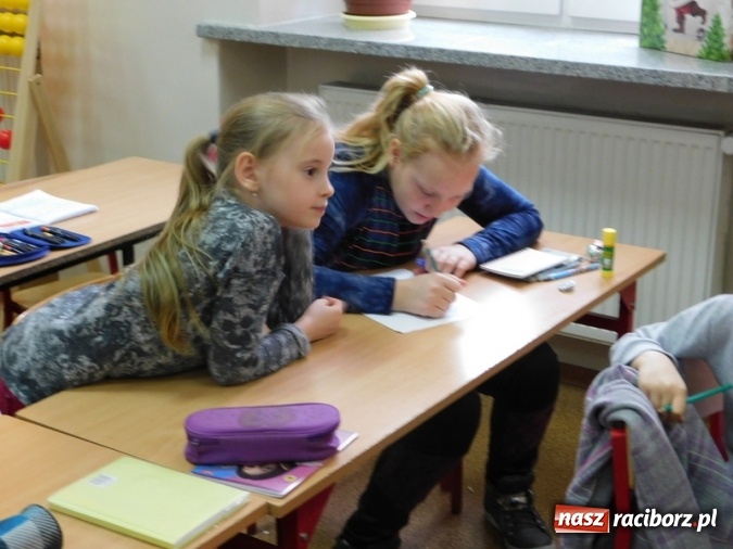 Zdjęcie w galerii na portalu naszraciborz.pl: Świąteczne warsztaty w Szkole Podstawowej nr 4  wiadomości z regionu