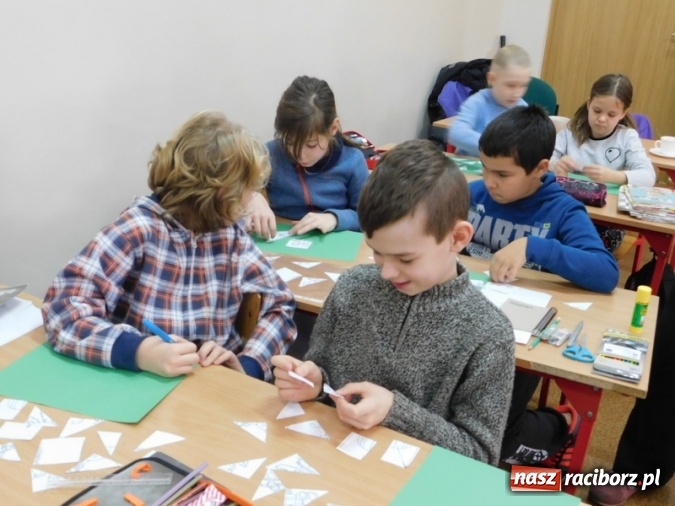 Zdjęcie w galerii na portalu naszraciborz.pl: Świąteczne warsztaty w Szkole Podstawowej nr 4  wiadomości z regionu