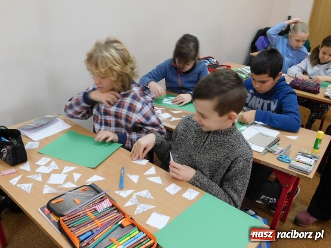 Zdjęcie w galerii na portalu naszraciborz.pl: Świąteczne warsztaty w Szkole Podstawowej nr 4  wiadomości z regionu