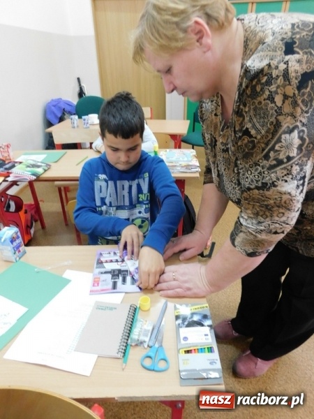 Zdjęcie w galerii na portalu naszraciborz.pl: Świąteczne warsztaty w Szkole Podstawowej nr 4  wiadomości z regionu