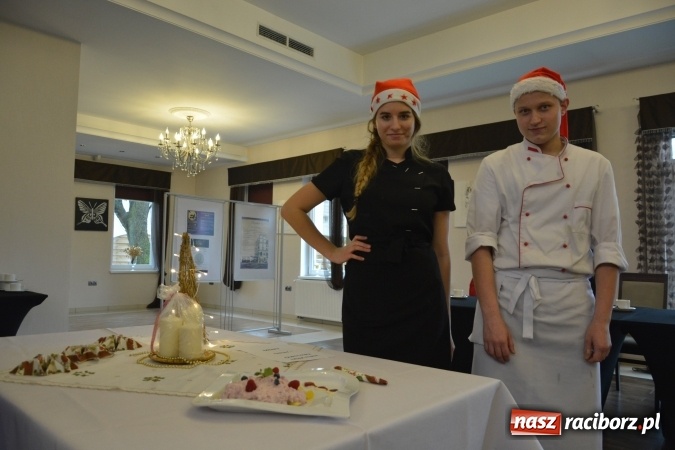 Zdjęcie w galerii na portalu naszraciborz.pl: Konkurs kulinarny Potrawy Wigilijne i Bożonarodzeniowe w CKZiU nr 1 wiadomości z regionu