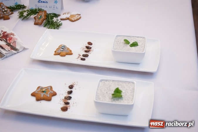 Zdjęcie w galerii na portalu naszraciborz.pl: Konkurs kulinarny Potrawy Wigilijne i Bożonarodzeniowe w CKZiU nr 1 wiadomości z regionu