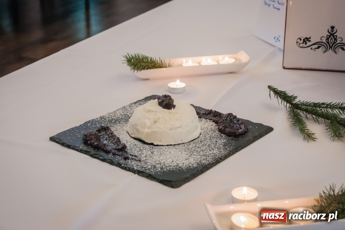 Zdjęcie w galerii na portalu naszraciborz.pl: Konkurs kulinarny Potrawy Wigilijne i Bożonarodzeniowe w CKZiU nr 1 wiadomości z regionu