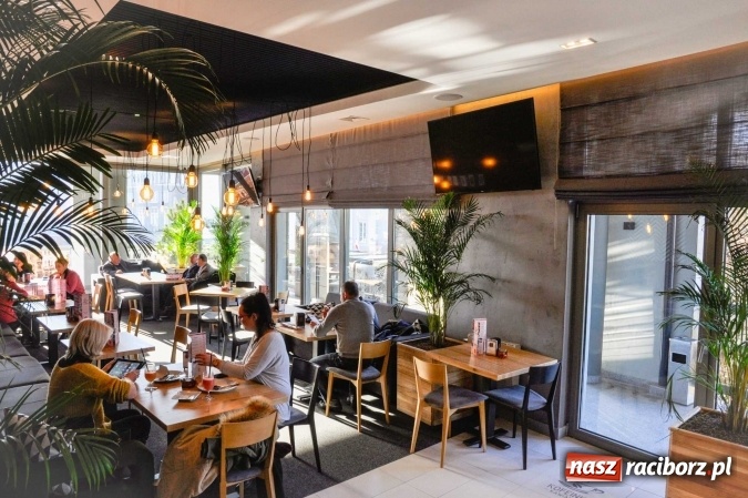 Zdjęcie w galerii na portalu naszraciborz.pl: Nowa kawiarnia przy Rynku w Raciborzu. KOFEINKA już otwarta wiadomości z regionu