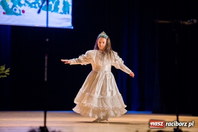 Zdjęcie w galerii na portalu naszraciborz.pl: Przedszkole nr 15 wystąpiło w Raciborskim Centrum Kultury wiadomości z regionu