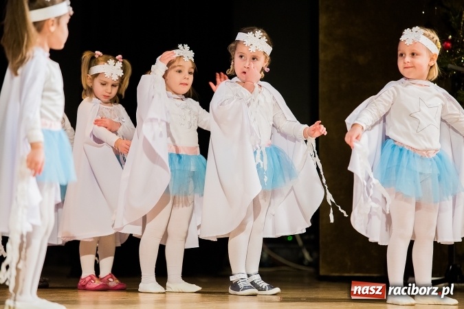 Zdjęcie w galerii na portalu naszraciborz.pl: Przedszkole nr 15 wystąpiło w Raciborskim Centrum Kultury wiadomości z regionu