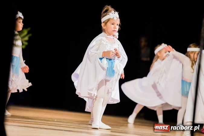 Zdjęcie w galerii na portalu naszraciborz.pl: Przedszkole nr 15 wystąpiło w Raciborskim Centrum Kultury wiadomości z regionu
