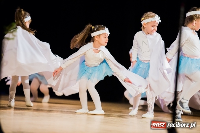 Zdjęcie w galerii na portalu naszraciborz.pl: Przedszkole nr 15 wystąpiło w Raciborskim Centrum Kultury wiadomości z regionu