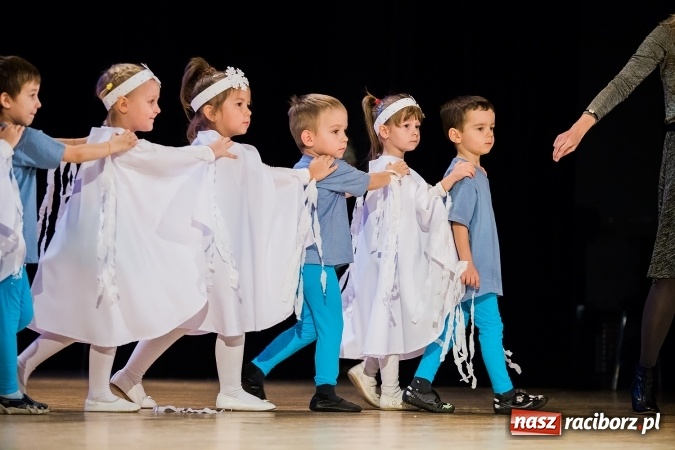 Zdjęcie w galerii na portalu naszraciborz.pl: Przedszkole nr 15 wystąpiło w Raciborskim Centrum Kultury wiadomości z regionu