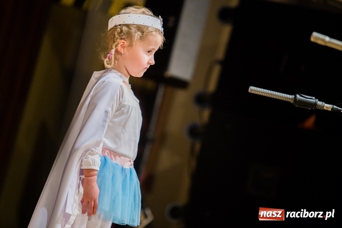 Zdjęcie w galerii na portalu naszraciborz.pl: Przedszkole nr 15 wystąpiło w Raciborskim Centrum Kultury wiadomości z regionu